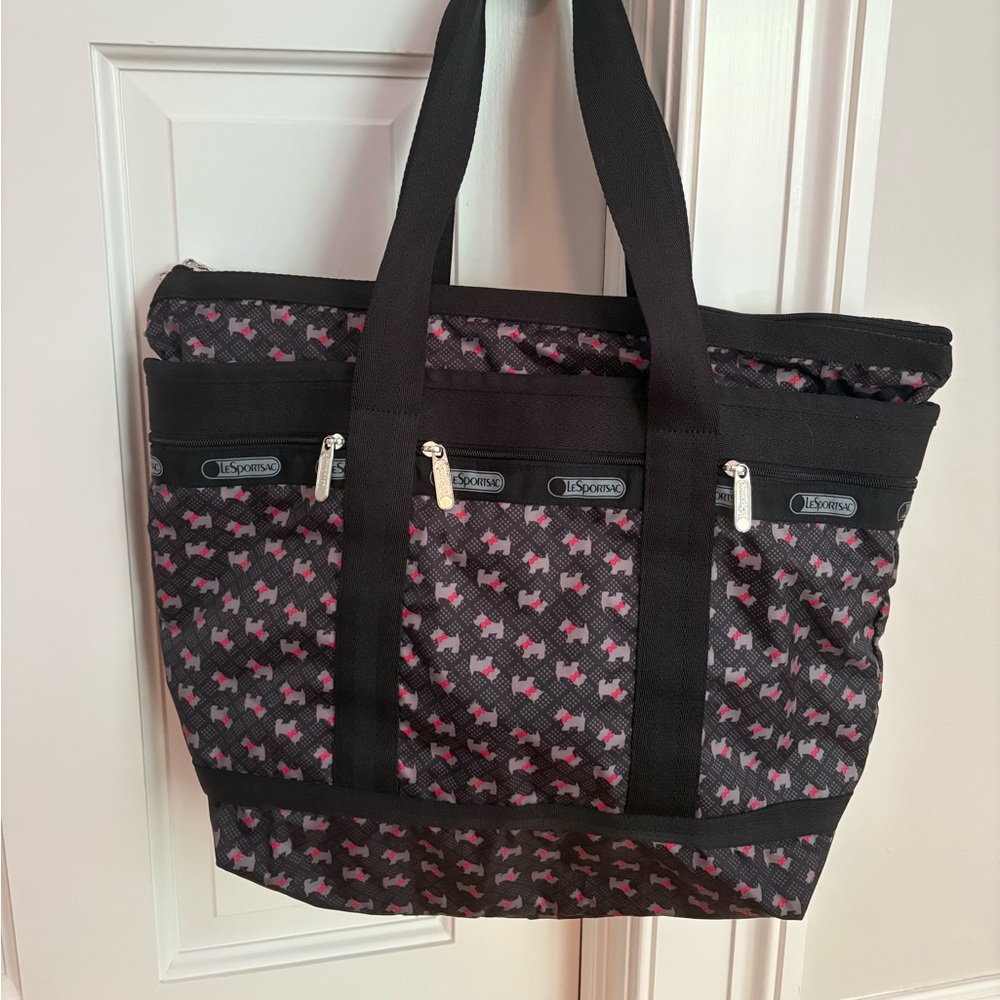 Lesportsac shoulder bag